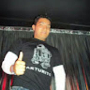 Meet your Posher, Efrain